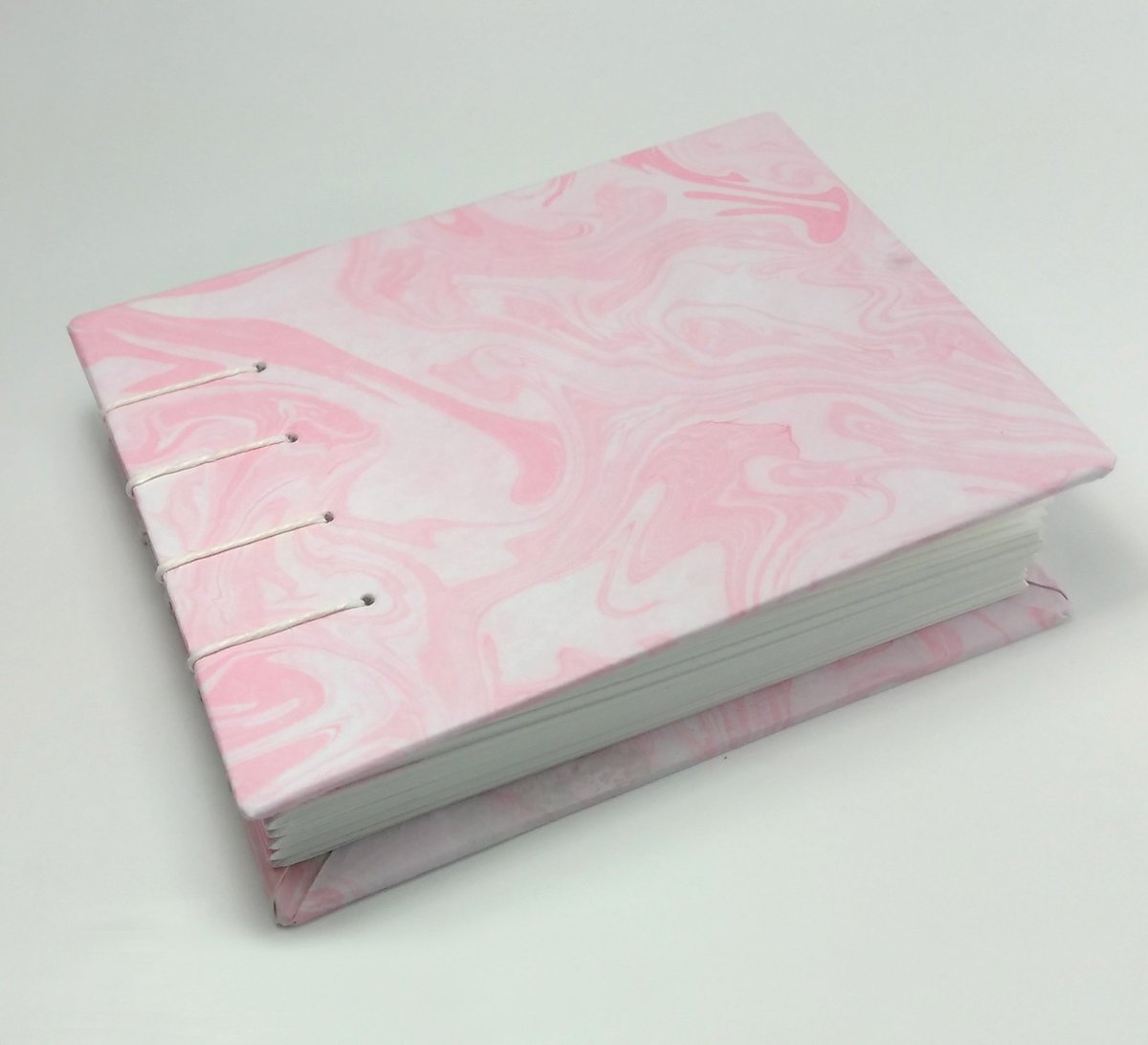 PaperfulShop's tweet photo. New journals 😍😍
https://t.co/m1v71J5xBa
#handmae #notebook #etsy #etsyshop #cute #fashion #stationery #coptic #art https://t.co/8wSHXEpEVK