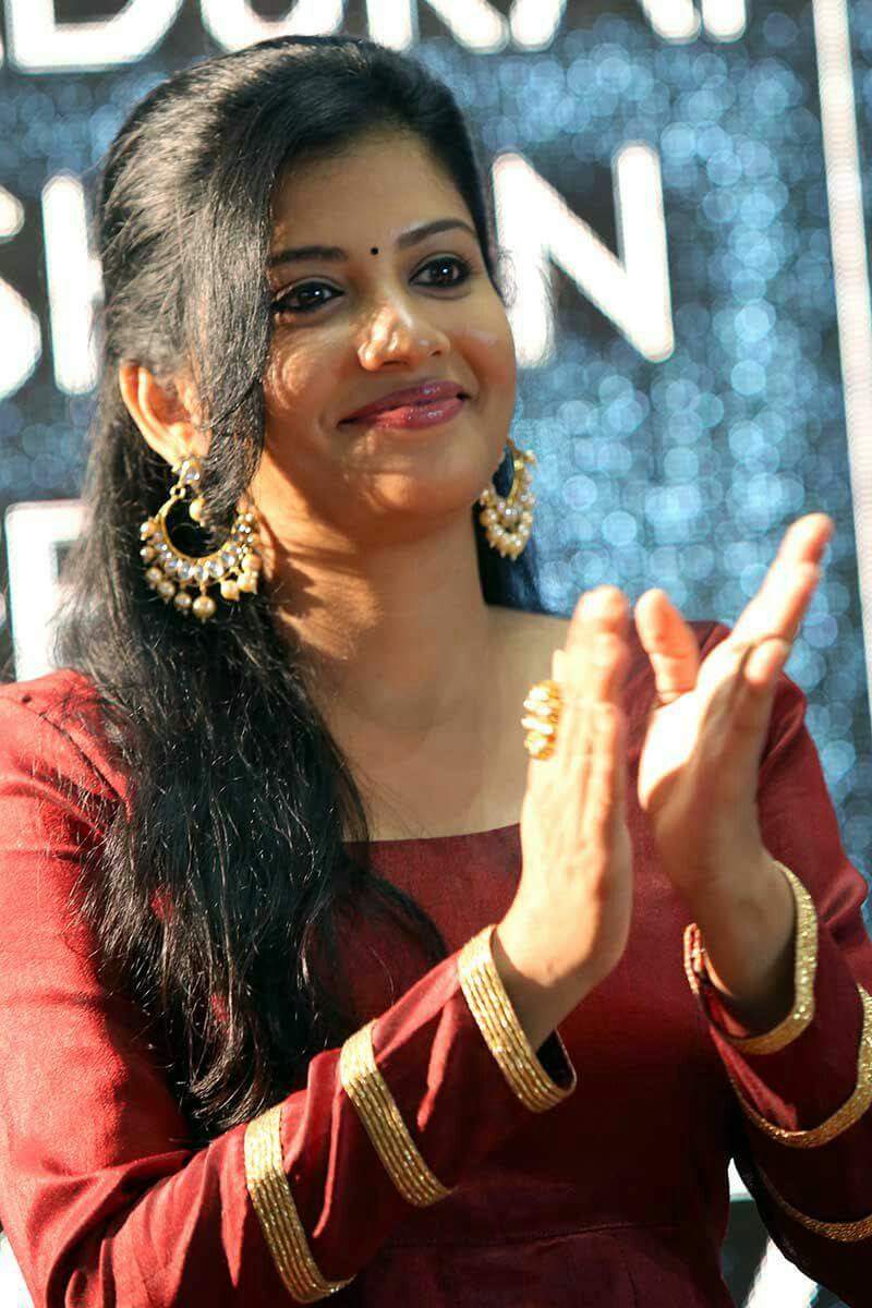 CineemaJunction's tweet photo. Actress @SshivadaOffcl New Pics..❤❤😍 Looks So Gorgeous.. https://t.co/0AFEN1y3cB