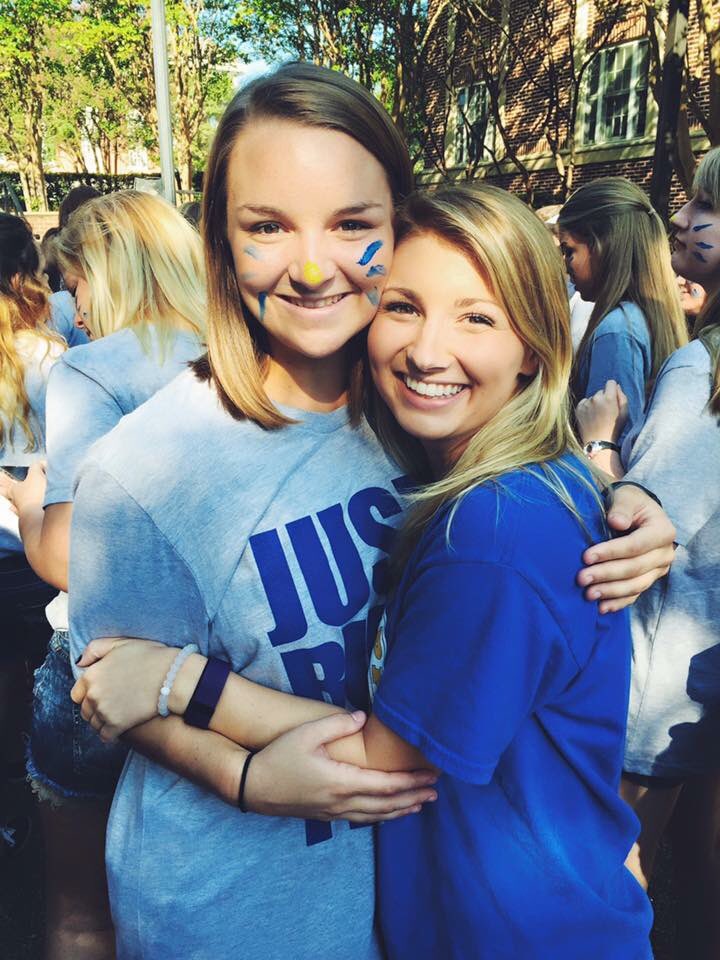 ellenrlee's tweet photo. HAPPY BIRTHDAY TO THIS BBY THAT I LUV SO MUCH!!!!!! thanks for suffering through 8ams with me. ps remember when u were called Cody lol https://t.co/nxIA1WRbQl