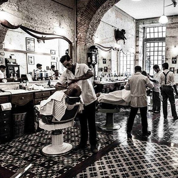 scukbarber's tweet photo. Vintage inspiration as if it was yesterday... #itsuitsyou #barber #mens #grooming #barbers… https://t.co/Ox2lrglBAQ https://t.co/ctHWcAkZug