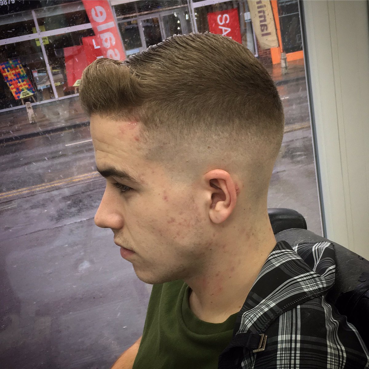 robbsta123's tweet photo. Birthday trim for @Bryceyboy9 #skinfade @AndisCoUK #andis https://t.co/lOEP1C4aNO