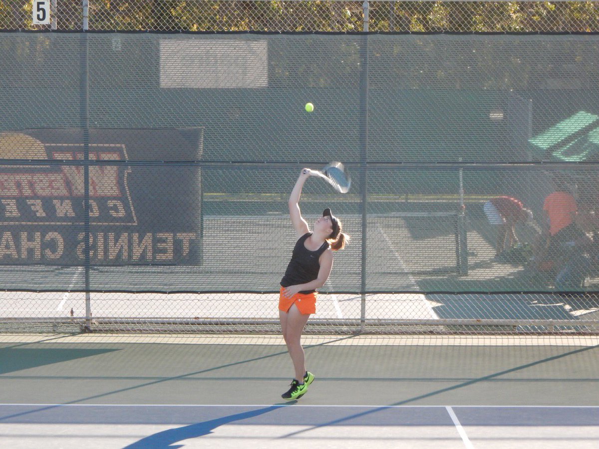 VCWomensTennis's tweet photo. #1 Doubles Team Bailey Sindle and Lea Meschke https://t.co/73hg0WWjao