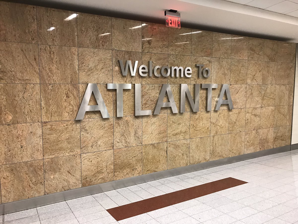 pascal12339's tweet photo. @WLGaz arrivée de la team à Atlanta prochaine étape San Antonio #GRDFSA https://t.co/kv2ZOMmn4m
