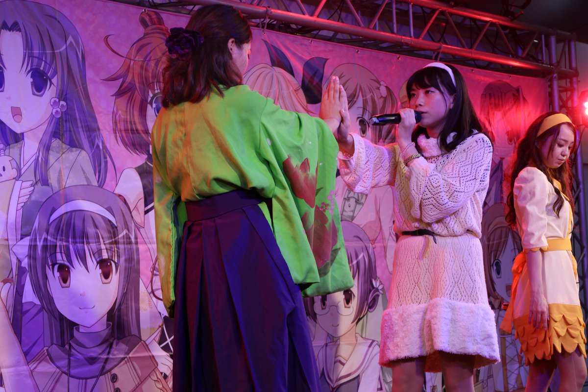 m99if93a's tweet photo. #ITF2016 ⑬ 二日目 地下街
1.まさかこれがこの組合で最後の「経験が成長に変わるとき」演出in台湾...
2.バトンタッチ←←←
3.うっしーの後ろ乙姫がいるw
#知多娘 https://t.co/uEKYUktoYf