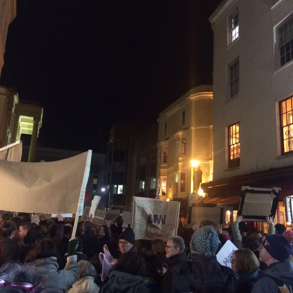TempestInn's tweet photo. We love you Brighton #TrumpBan #trumpregrets #brighton #dumptrump #trumppetition https://t.co/40klrq0BYM