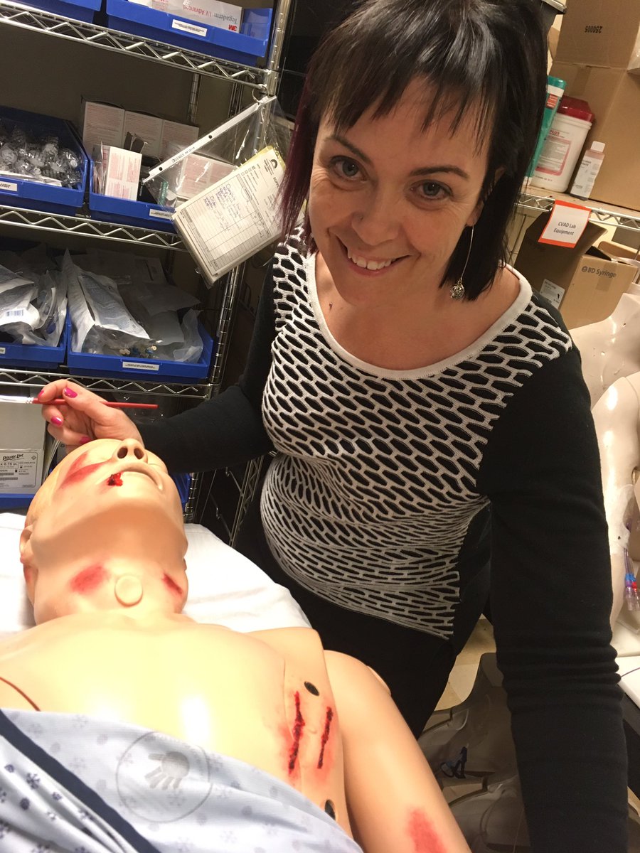 tbrhsc_ipe's tweet photo. Using moulage to make simulations more realistic!
#iplearning #tbrhsc #moulage https://t.co/TPpa04YGgk