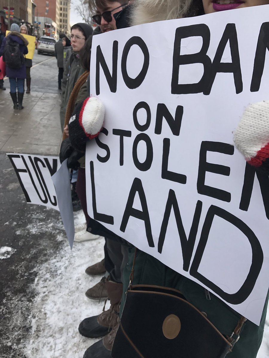 kshap17's tweet photo. no hate, no fear, yes 🍕.

glad to see protestors out in force in #ottawa today. keep this up.

#RefugeesWelcome #NoBanNoWall #nobanott https://t.co/GlN2kUE8Tl
