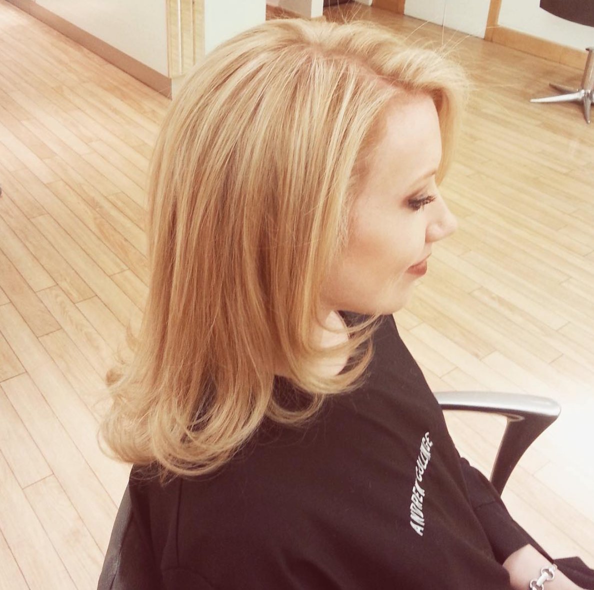 andrew_collinge's tweet photo. We love it when you send us pics! If you're in the salon this week why not send us your #hair selfie? Tag us #AndrewCollinge on Instagram https://t.co/QjQs2CsyCW