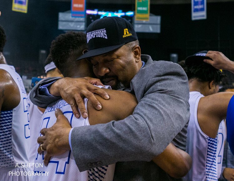 asuttonsports's tweet photo. https://t.co/YKWizECKBP https://t.co/VGZgF0Z9p3