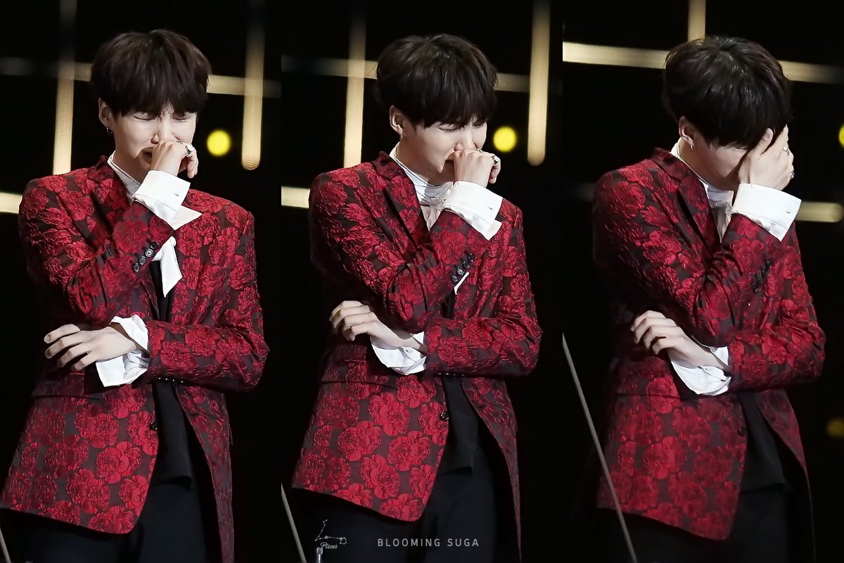 sugasexi's tweet photo. Когда увидел новую прекрасную фоточку биаса.
#BTS #Suga https://t.co/roX074MuXY