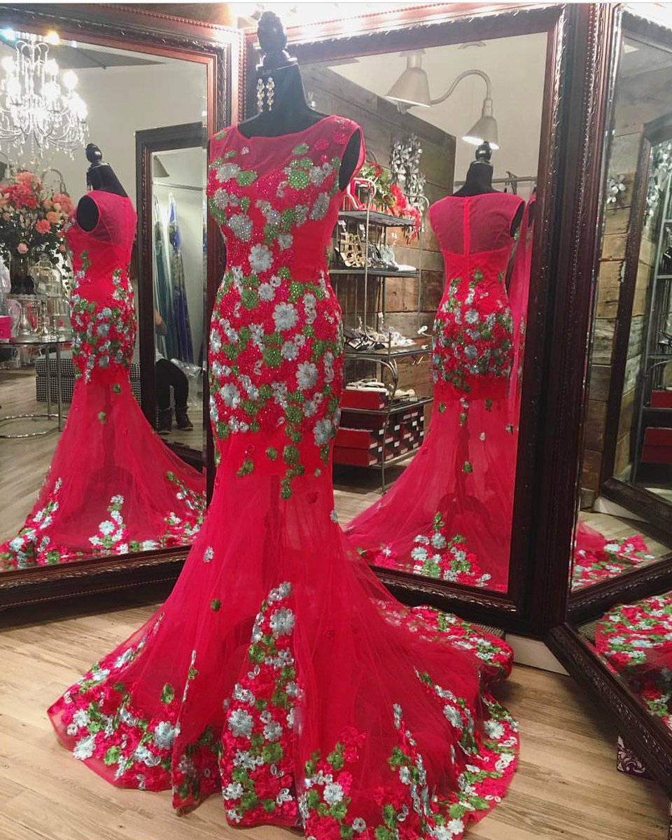 azzurecouture's tweet photo. ✨StyleFM507 @eclecticmt.carmel #azzurecouture #promdress #missusa #gorgeousdress #pfw #prom2k17 #redcarpetdress #eveninggowns #pageantdress https://t.co/ZeKX2LKit1
