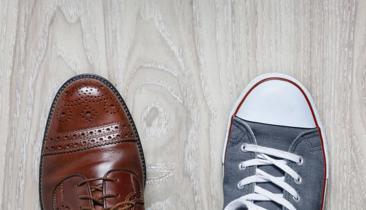 Avoid These 4 Cringe-Worthy Style Mistakes When Wearing A Suit ow.ly/N7b7308rlWR #styletips #customclothing