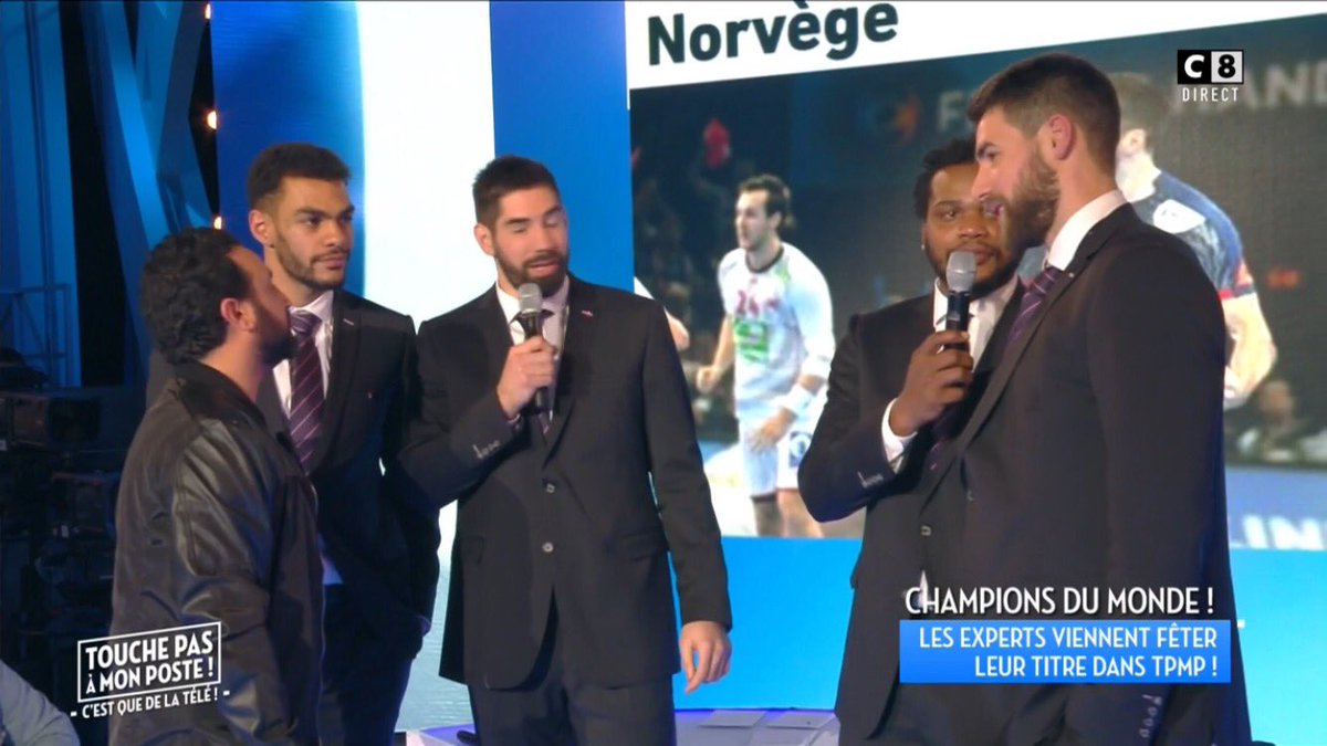 TBT9_W9's tweet photo. On est fiers d'eux ! #TPMP @Hand2017 @FRAHandball #HereToCreate https://t.co/THExf9VIcl