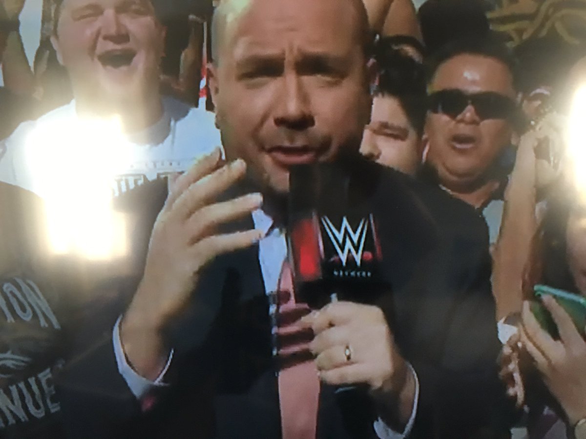 PMcKayf's tweet image. Very disappointing to see @Rosenbergradio go Corporate. No T shirt and blazer....#YOUSOLDOUT #YOUSOLDOUT