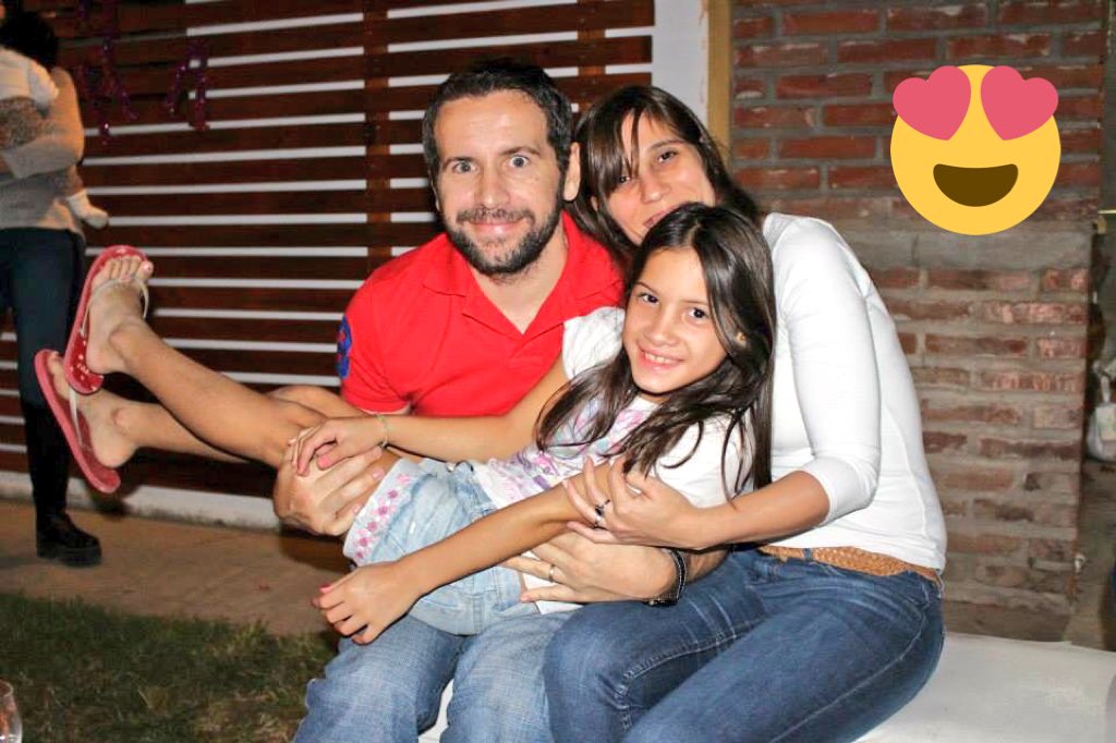 Hannabenta's tweet photo. Los quiero https://t.co/1ORo35Zq8h