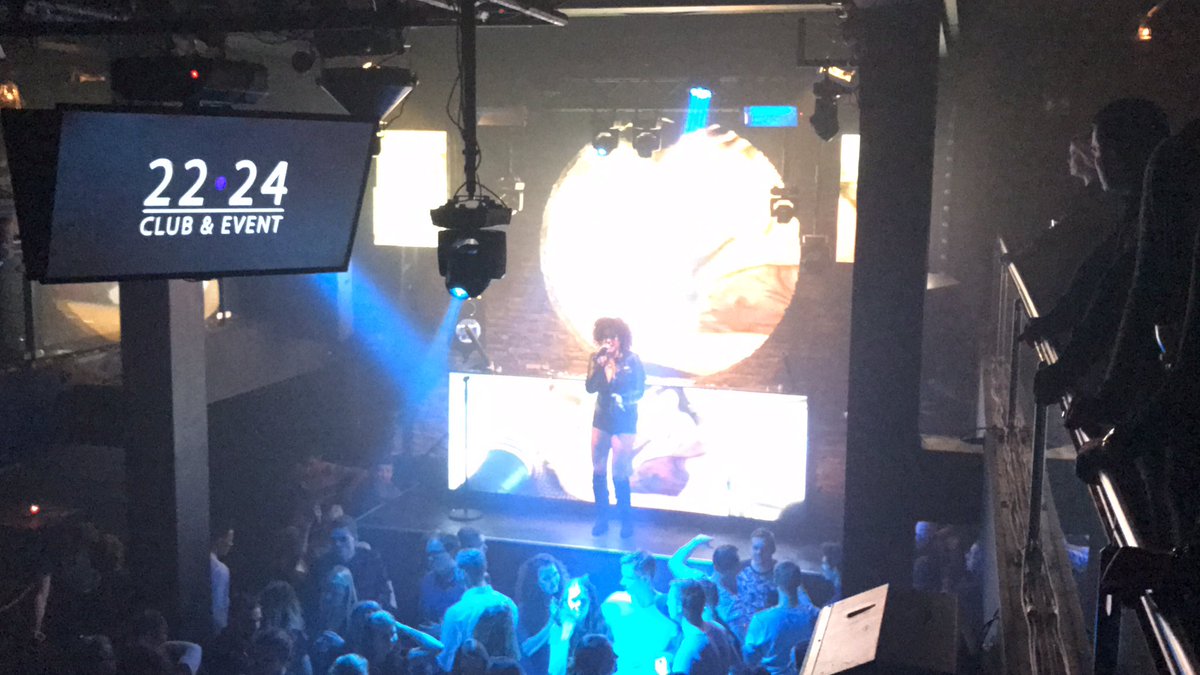 Met Judith Peters in Club 22 * 24 Doetinchem.
<a href="/club2224/">22-24 Club & Event</a>