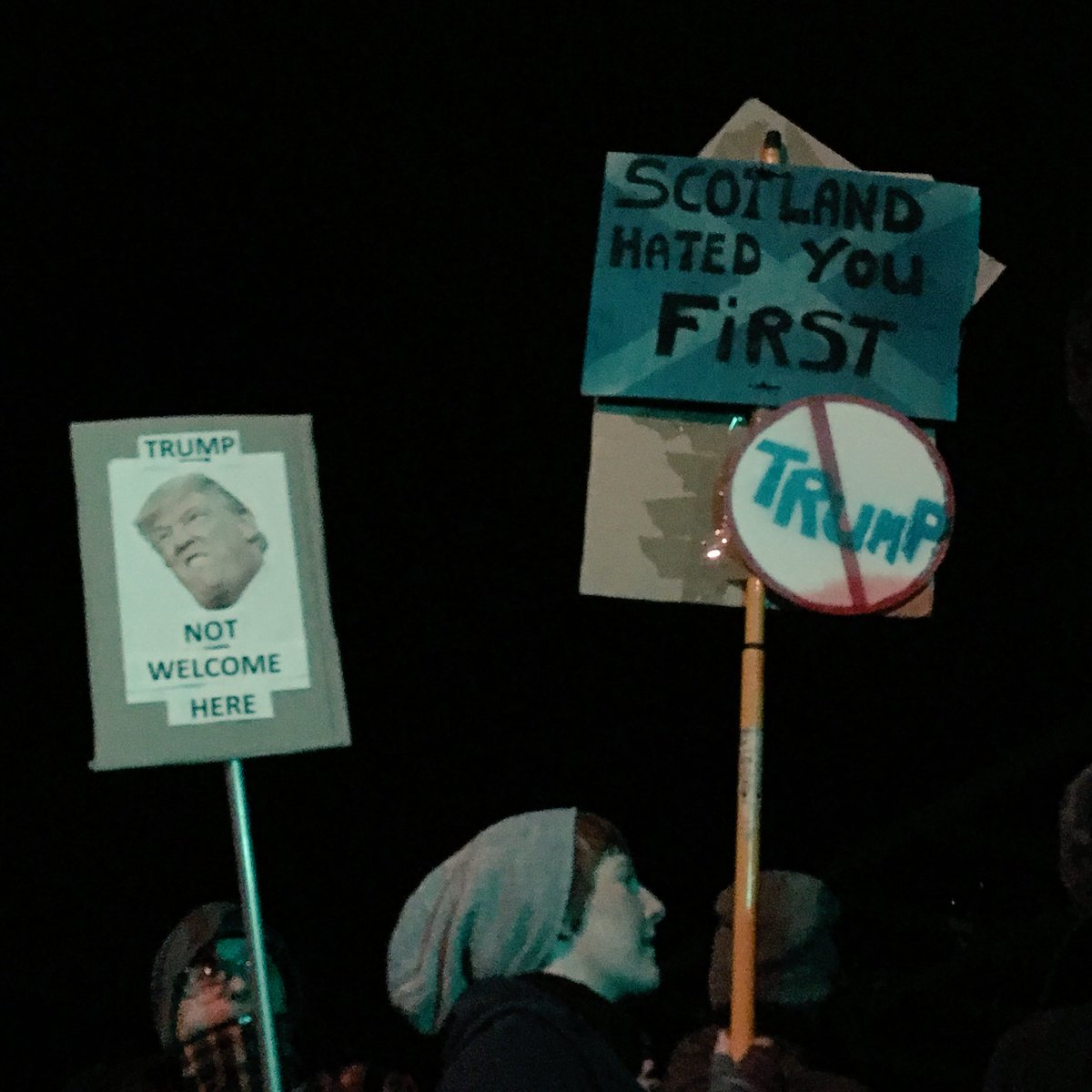 eversojuliet's tweet photo. Yes Scotland! #MuslinBanProtest https://t.co/6V3Z2hs3bH