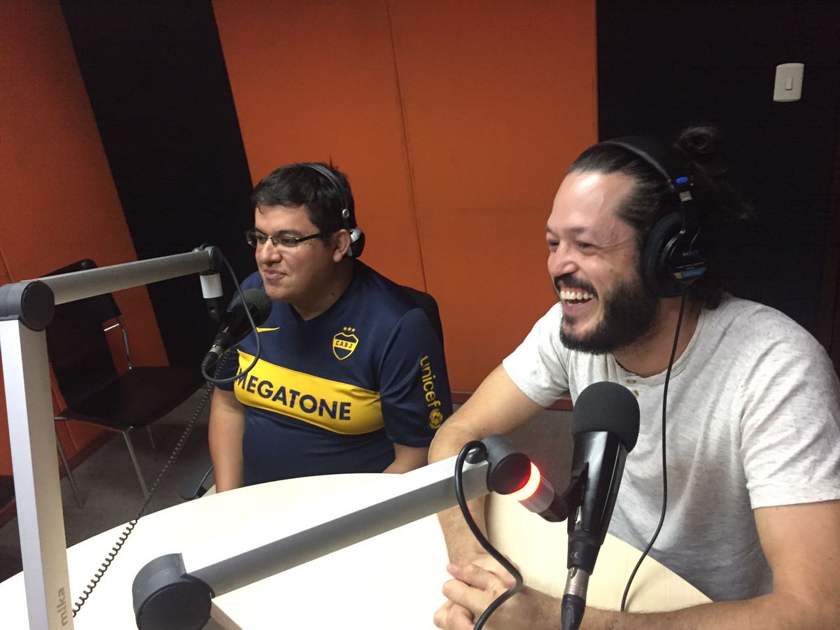 roncalves's tweet photo. #AlAire Nos acompañan @ronchavezreal y @mongeimpro para hablar de #ImproFest Del 01 al 05/02 en el @CCulturalBOD #MIniPendiente https://t.co/NP6YIHiqgk