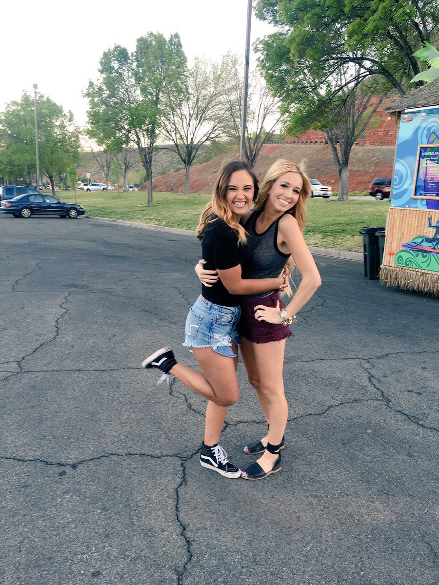 HughesCalli's tweet photo. HAPPY BIRTHDAY to the best bff a girl could ever have 💘 love you jay😽so so happy to have you in my life💕 @trujiliojay https://t.co/djeyFLkd3N