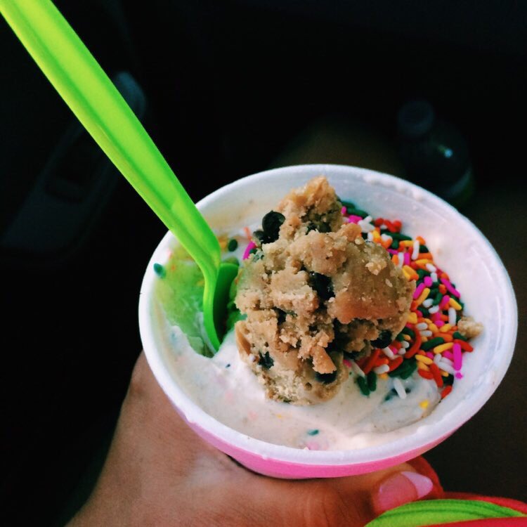 BrettAshley20's tweet photo. Counting down the days until my cup is filled with cookie dough &amp; sprinkles. https://t.co/LRTLdw52rZ