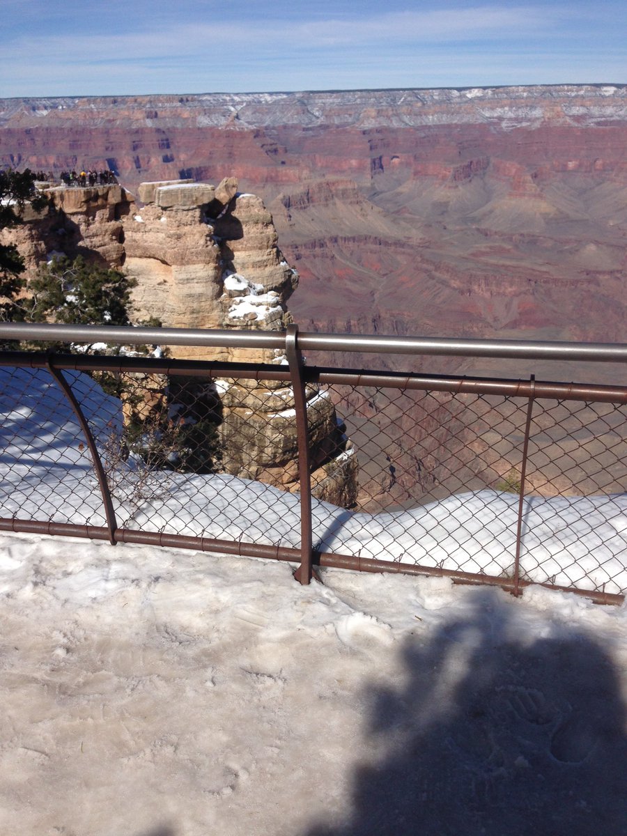 RaceFanCC's tweet photo. Ice and low railings don't mix. #justdontfall https://t.co/i5tSFWjuWR