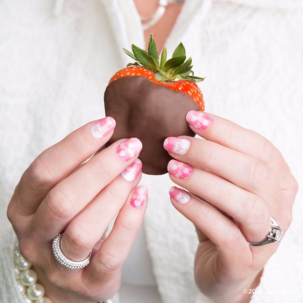 joysjamberry's tweet photo. Cupid hit me with the Jamberry Valentine's Day collection &amp; I don't know how I'll be able to decide!💘💋💞 

Shop >> https://t.co/6FjUblz5Tz https://t.co/LXSTJU5geB