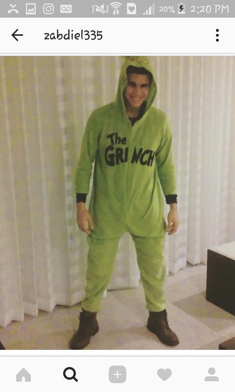 fabimbjr's tweet photo. Mi Grinch favorito 😂❤��� @zabdiel1344 @CNCOmusic https://t.co/fguFUPPvSf