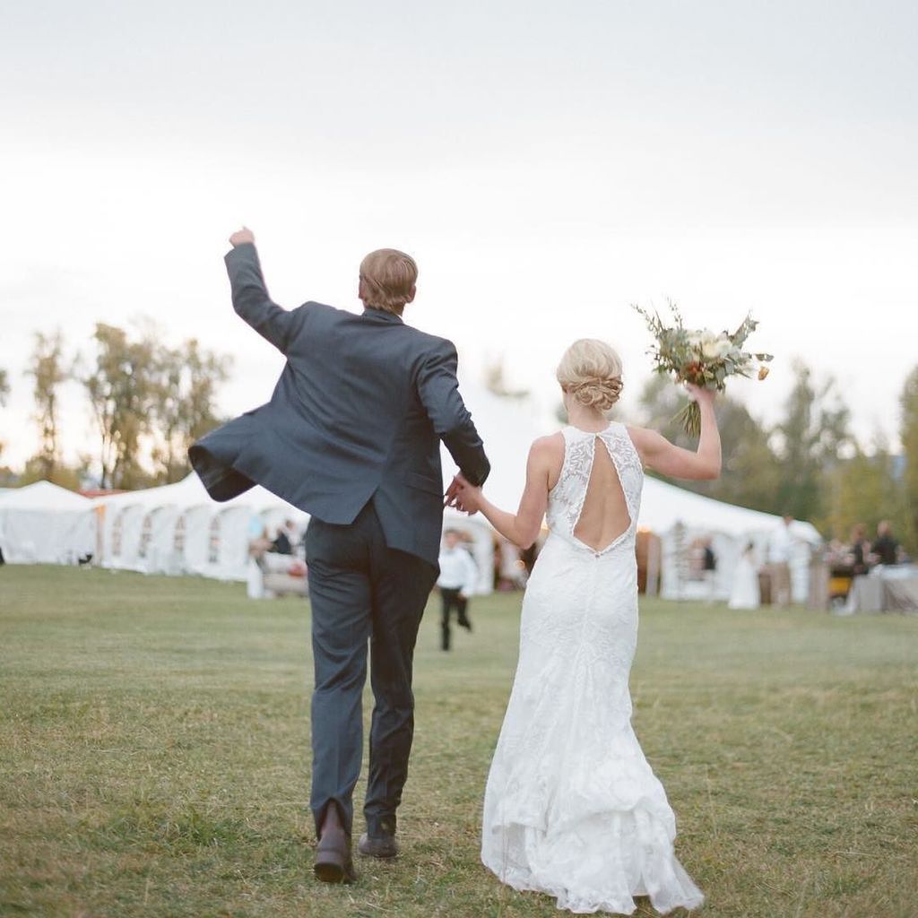 TSGJacksonHole's tweet photo. FEATURED || Another gorgeous Jackson Hole featuring our Scouts was featured on Martha Stewart Weddings! Click the l… https://t.co/HMSMAZw7JH