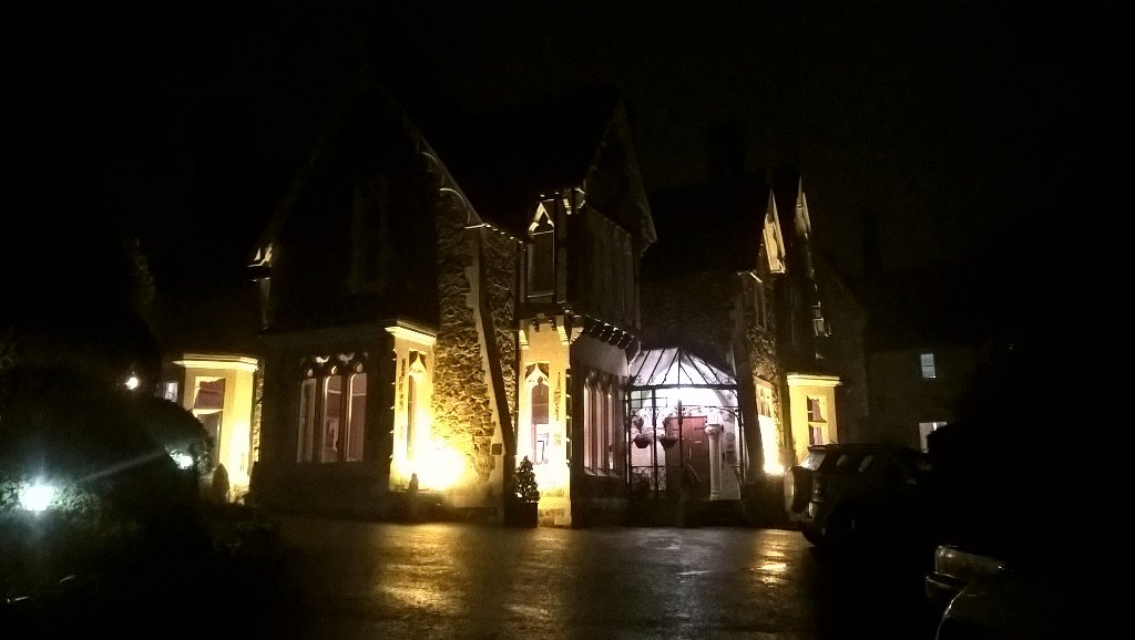 AmyForsterSmith's tweet photo. We're at @cotfordhotel tonight #WorcestershireHour which just won Best Restaurant @visitworcs awards- it's gorgeous! https://t.co/UT45oaqS34