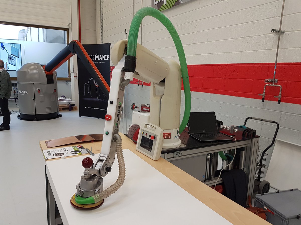 iheliotcouronne's tweet photo. Inauguration plate-forme #FFLOR @GroupePSA Tremery Laboratoire d'innovation ouverte #CEAtech au service #industriedufutur @regiongrandest https://t.co/Zk67g5ncTY