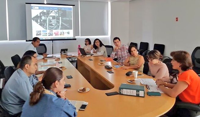 UTSelva2's tweet photo. Nueva semana y felicidades a @incubadorauts que ya preside la Red de Incubadoras del Estado de #Chiapas comprometidos con emprendimiento https://t.co/Gwwm96eG2i