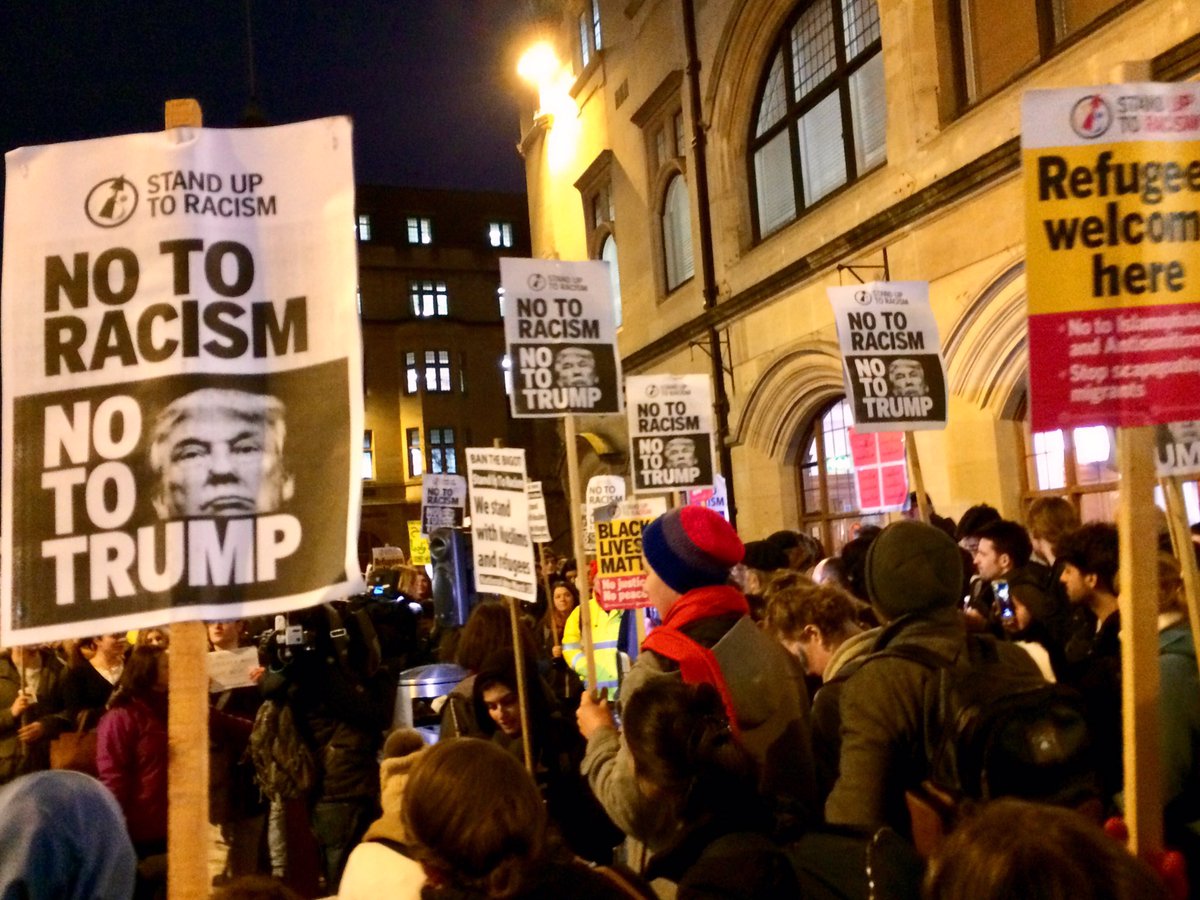 MomentumOx's tweet photo. Fantastic rally in #Oxford
2500 protestors in #MuslimBanProtest #TrumpBan
#StandUpToRacism
Oxford Momentum
OU Islamic Society
@Oxford_Labour https://t.co/Lz2qcOMRpR