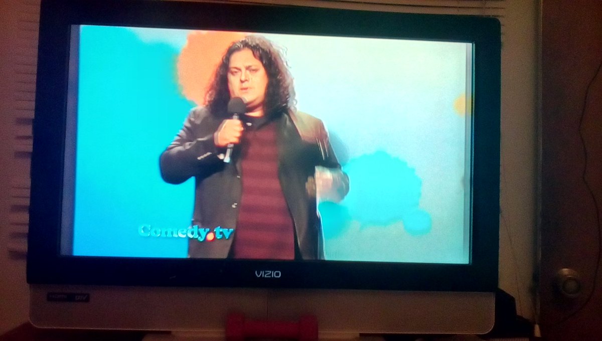 Hey_Jon_Boy's tweet photo. Fool, last night I was listening to @whatsupfoolpodcast with the tv on mute and who happen to show up on tv!!! @funnyfelipe https://t.co/WcyaaEWISB