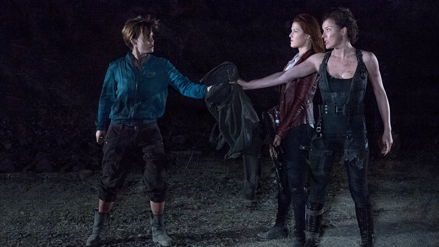 Ruby Rose gets down and dirty in new trailer for Resident Evil: The Final  Chapter