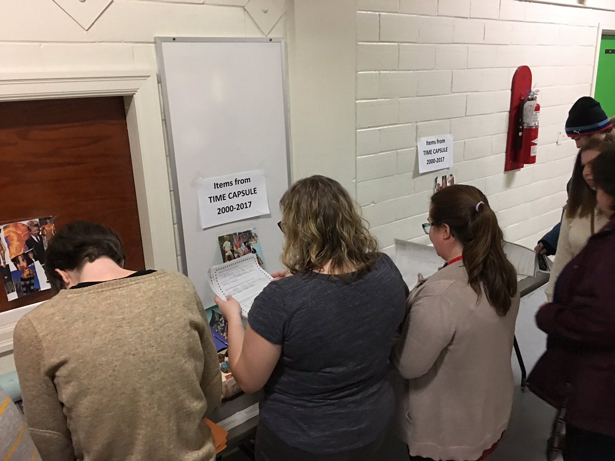 Taking a look at the time capsule at the Closing Ceremony for College Street PS <a href="/CollegeSt_PS/">College Street PS</a>