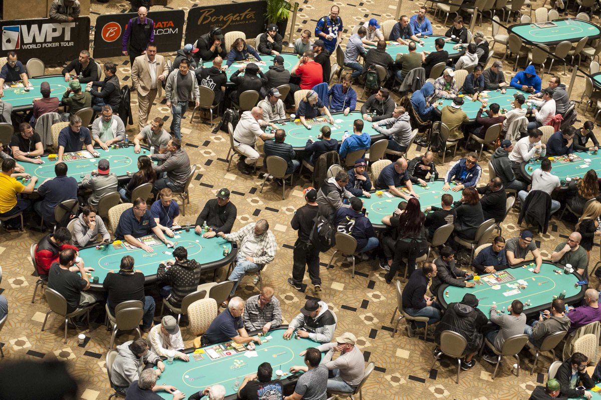 WPTlive's tweet photo. With 1,000 total entries and counting, the #BWPO2017 field has easily surpassed the $3 million guarantee. Updates: https://t.co/EoaBwQMjDV https://t.co/Rjfapgp9OF