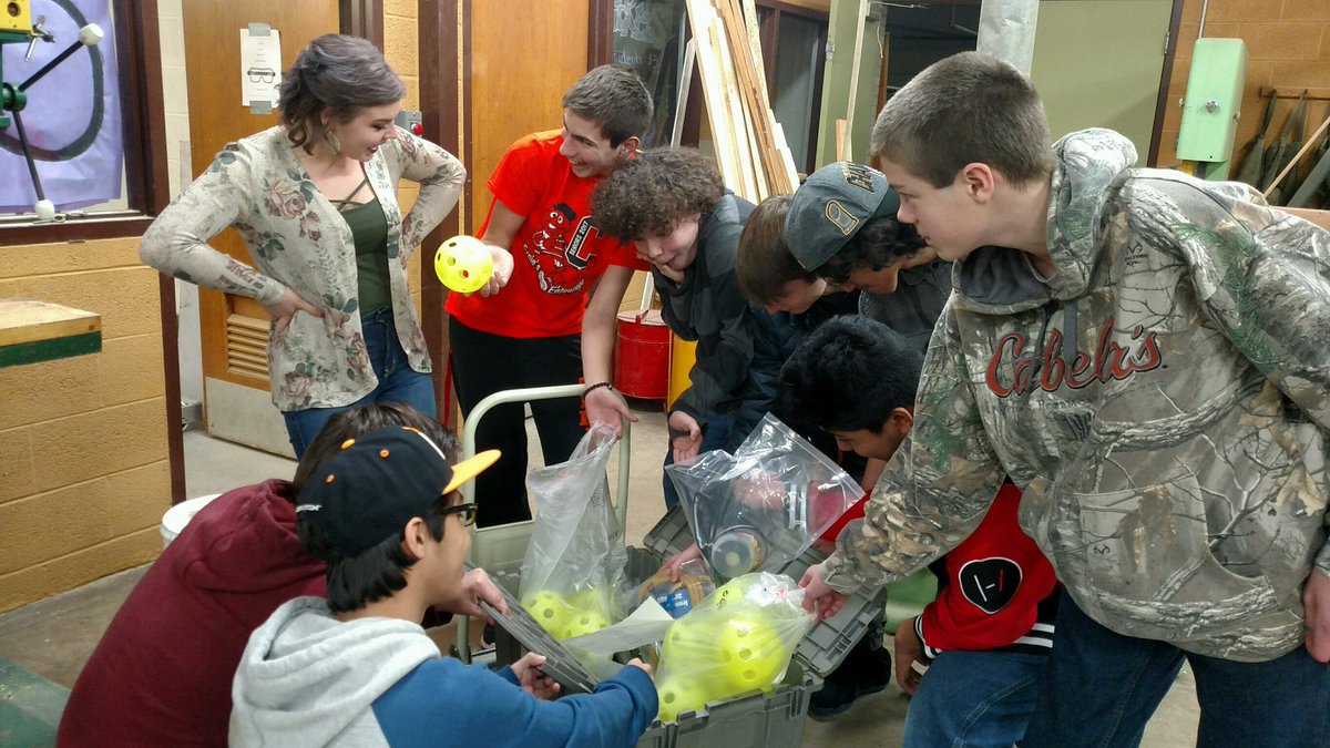 Just opened our new tote box for this years robotics competition!!! #FedExContest #OMGrobots #FRC6073