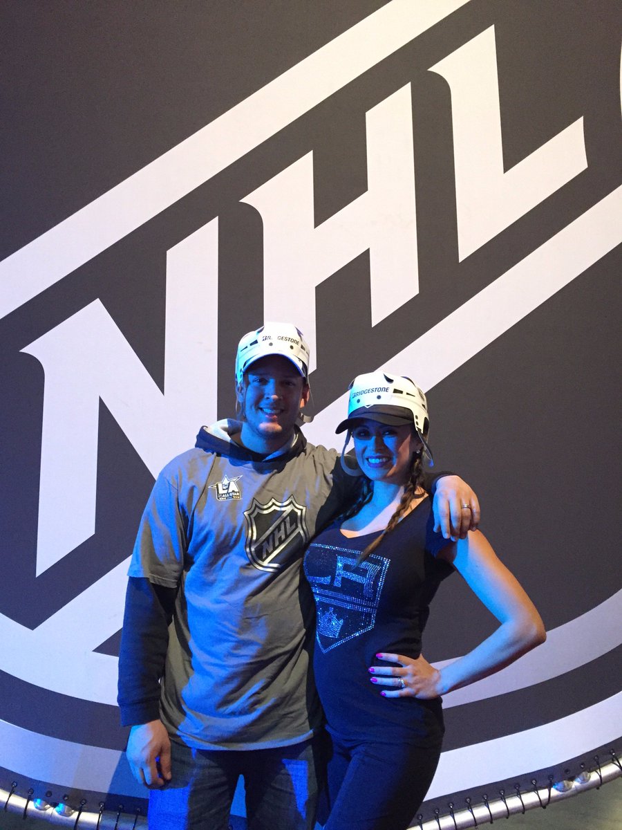 paper_helmets's tweet photo. In front of the #NHL Shield at the #AllStarGame Fan Fair. @paper_helmets #Bridgestone #CreativeHype https://t.co/IMXnIEd4BZ