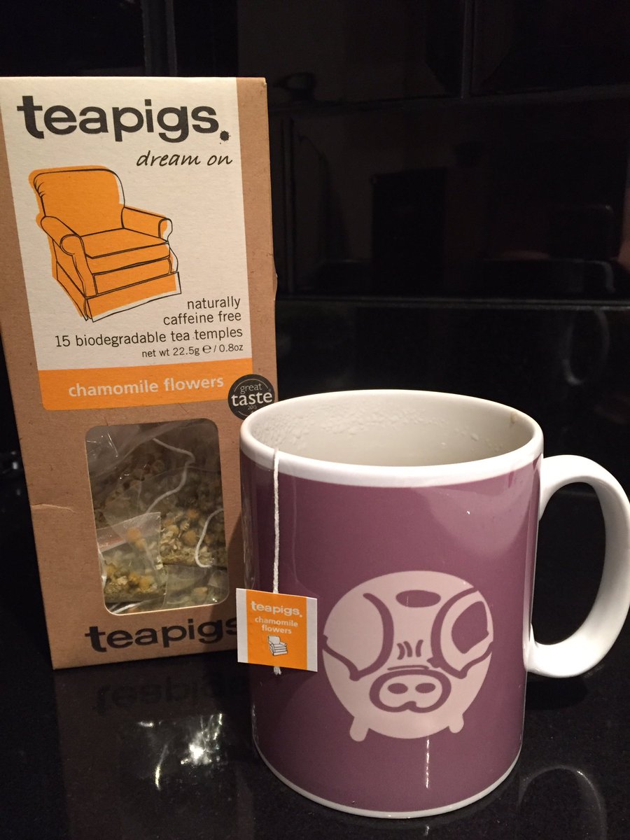 PigMugTour's tweet photo. Pig Mug meets teapigs tea, perfect Pig partners!! #teapigs, #chamomile, #PigMugTour, #OldSpotPig https://t.co/ibA8dRFF82