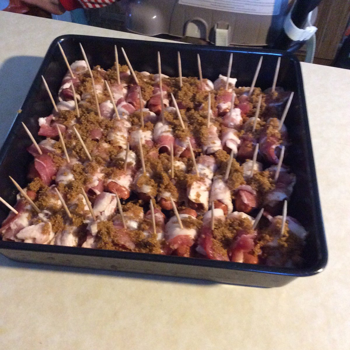 kiera141718's tweet image. #HalfTimeHero smokies wrapped in bacon with brown sugar is our family favorite! 🏈🙏🏽🙌🏽💕