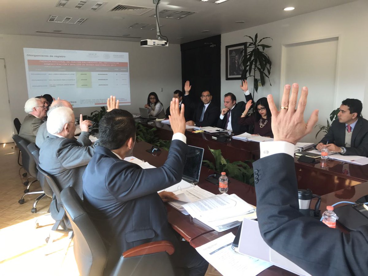 INDAABIN's tweet photo. 5a Sesión Ordinacia 2017 del Comité interno de Análisis de servicios valuatorios #CIASV , https://t.co/3NuRfchFon