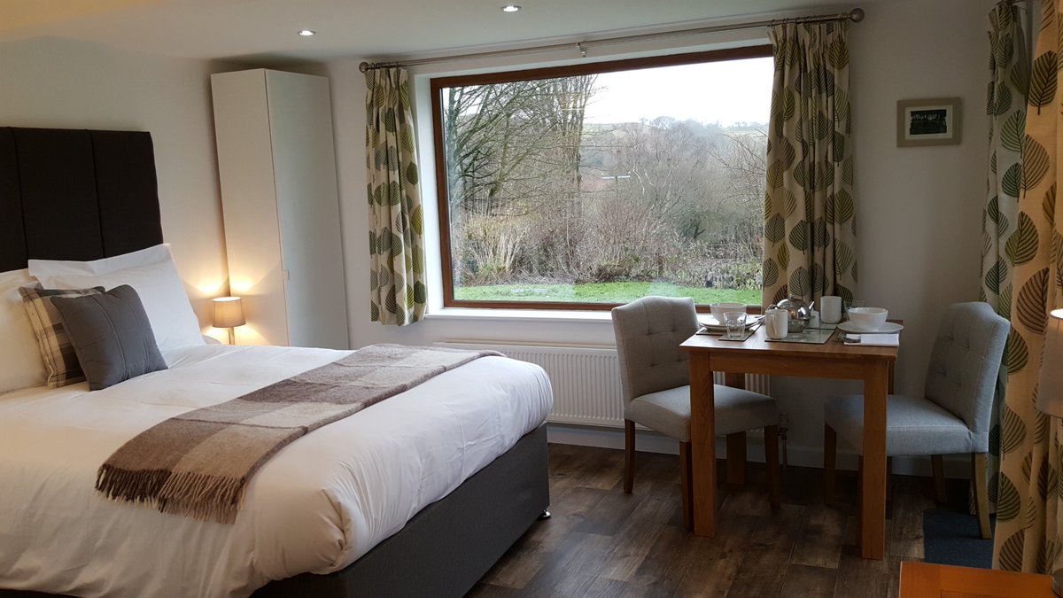 midwalesgetaway's tweet photo. Setting the new room up https://t.co/FjknE12DBB