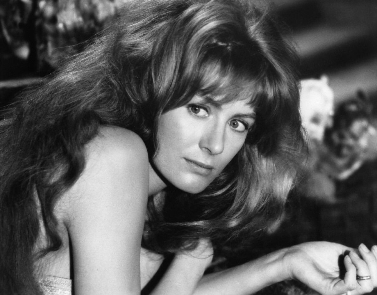 Happy 80th birthday to the gorgeous & talented Vanessa Redgrave 