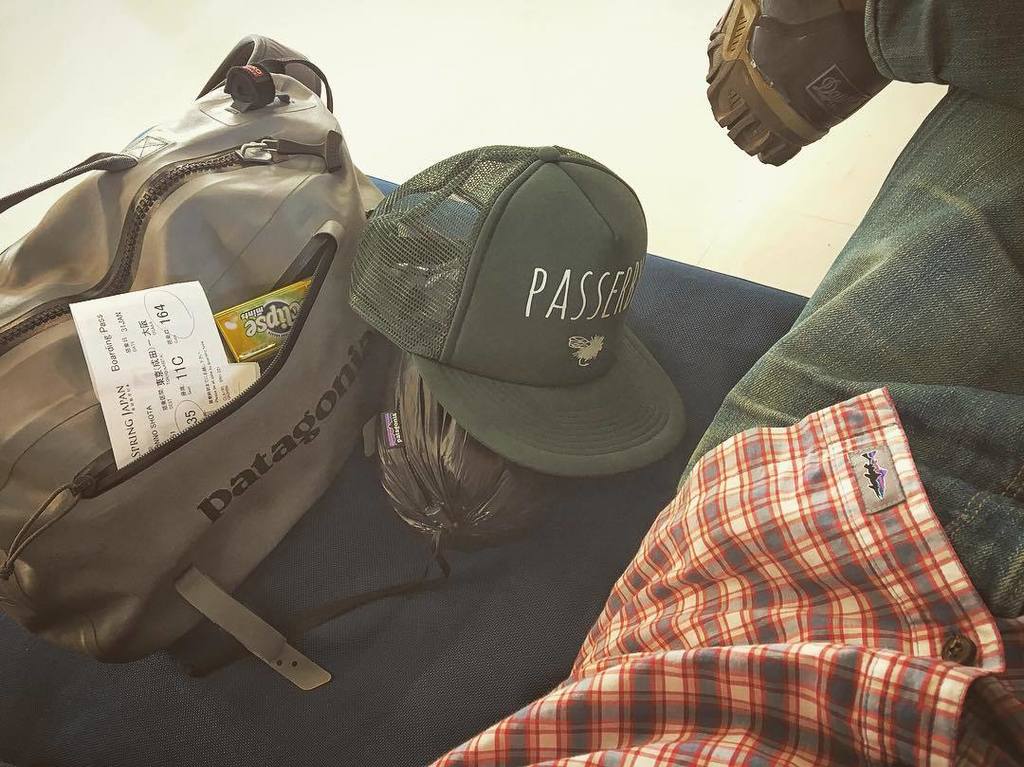 konno_shota's tweet photo. About to fly✈︎
(搭乗口まで来ると割と暇じゃない？笑) 
#royalmilkteaspicy #patagonia #danner #eclipse #flysun… https://t.co/lLAuQccO0o https://t.co/QaoWAR2dw2