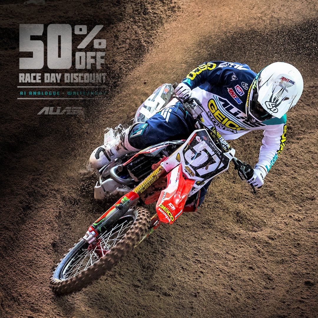 aliasmx_'s tweet photo. Now through Friday – Get 50% Off A1 Analogue (white/navy) gear kits // #PhoenixSX #RaceDiscount // https://t.co/GQ7TTfnWbI https://t.co/xIWHDirVtm