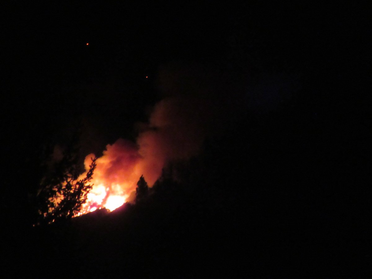 AlertaVR's tweet photo. SismoMundial: ⚠AHORA | Multiples Usuarios Reportan el Inicio de un Fuerte Incendio Forestal en Cerro Ñielol #Temuc… https://t.co/uTUAE4nwNu