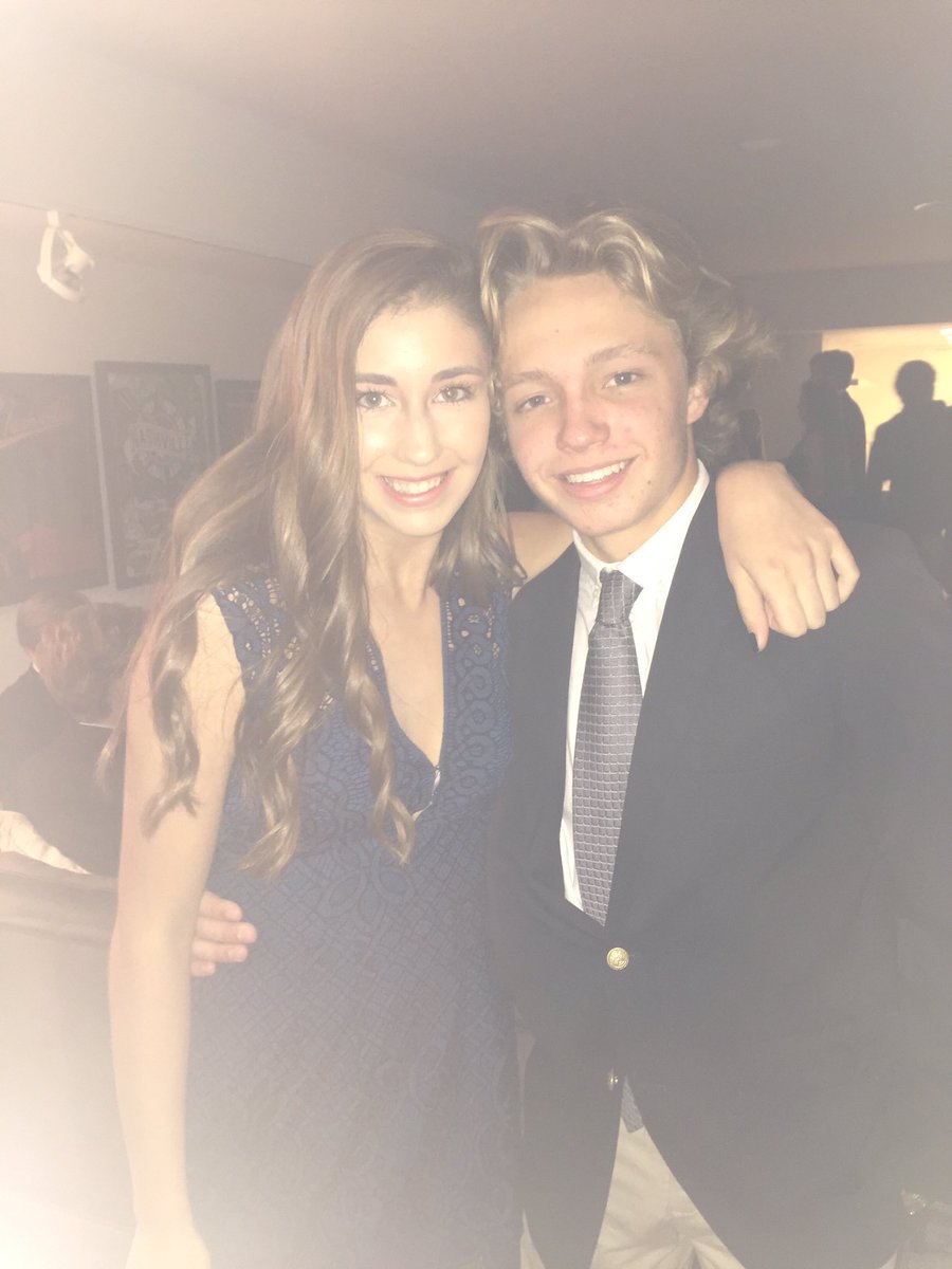 Happy birthday <a href="/_joey_king/">Joey King</a>!! You drive me crazy but ily❤👑 #2k17