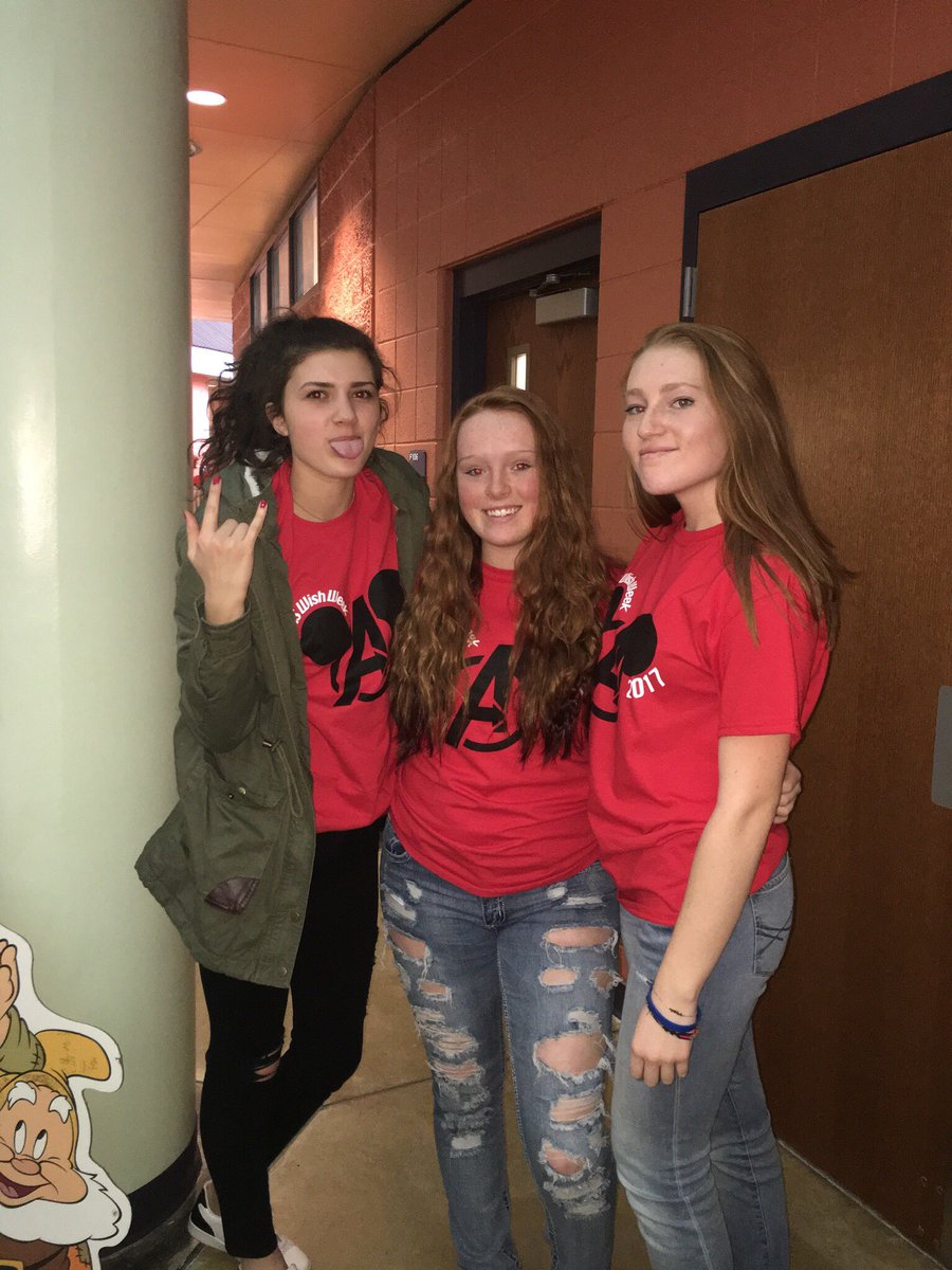 ashleyjade716's tweet photo. Wish Week was amazing! #CountyForCory ❤️❣️ https://t.co/er0IEEcKzV
