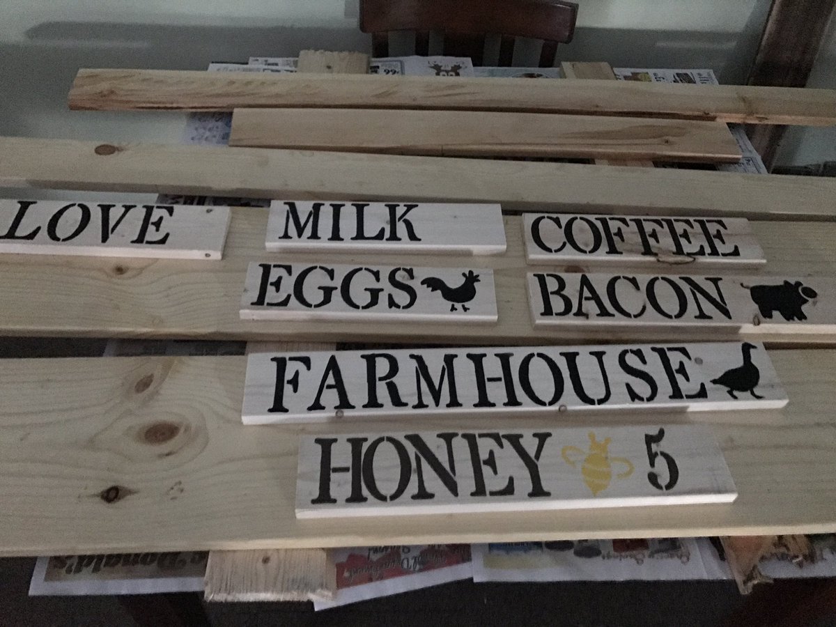 SGshellproject's tweet image. When you lose your cow stencil... #sgshellproject #willcraftforbooze #whatdayistoday #mamabrain