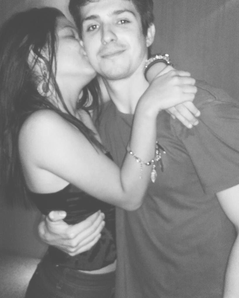 beforelua's tweet image. felizzzz aniversário pro mais lindo do mundo que eu tô super morrendo de saudade💜 te amo!!!!!